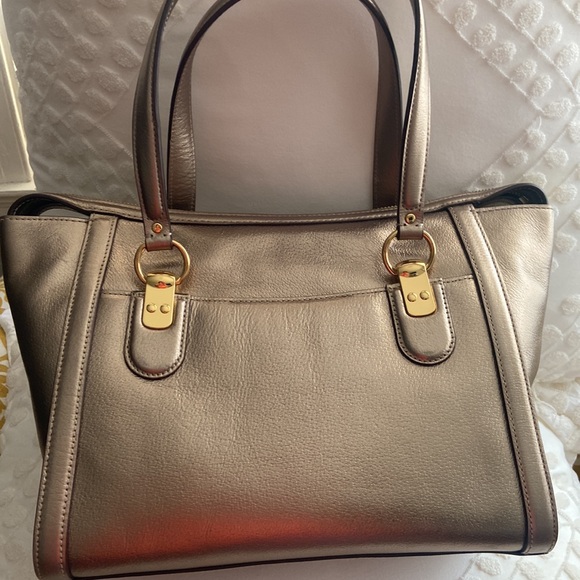 Ralph Lauren medium,light golden metallic color, approx. 11.5 X 9.5 X 9 cm. - Picture 2 of 7